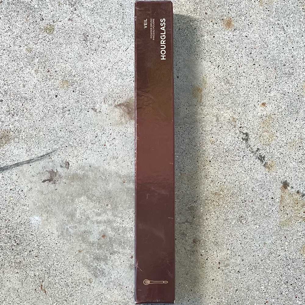 Hourglass Veil Powder Brush